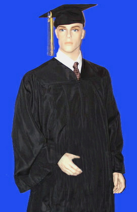 bachelors cap and gown
